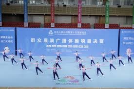 洛杉矶道奇队主帅罗伯茨获赠“2025 年度最佳教练”特别表彰奖