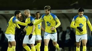 什么是“博弈论中的惩罚策略”？解析庄家如何通过调整规则惩罚套利者。（从博弈论看惩罚机制：庄家如何通过规则调整遏制套利者）